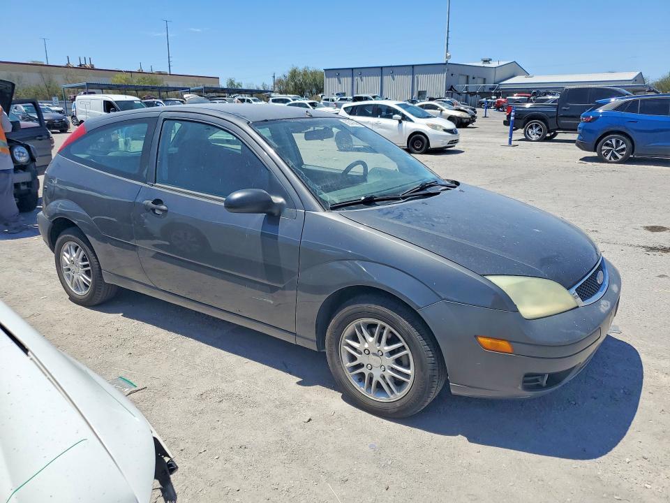 2005 FORD FOCUS ZX3 — Фото 4 из 12
