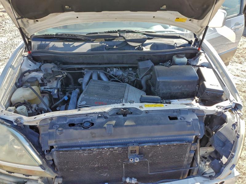 JTJGF10U620124456 2002 LEXUS RX photo no. 11