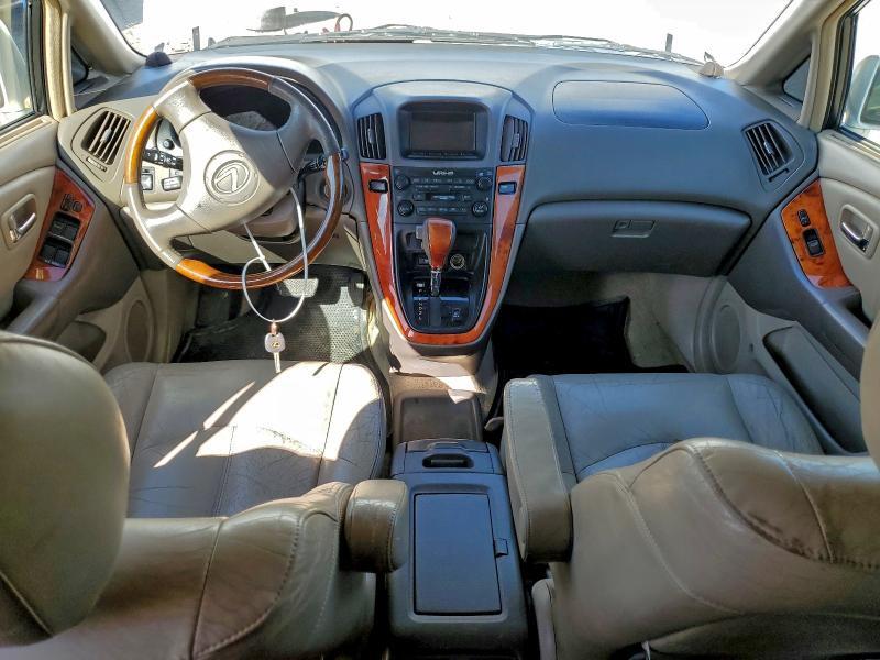 JTJGF10U620124456 2002 LEXUS RX photo no. 8