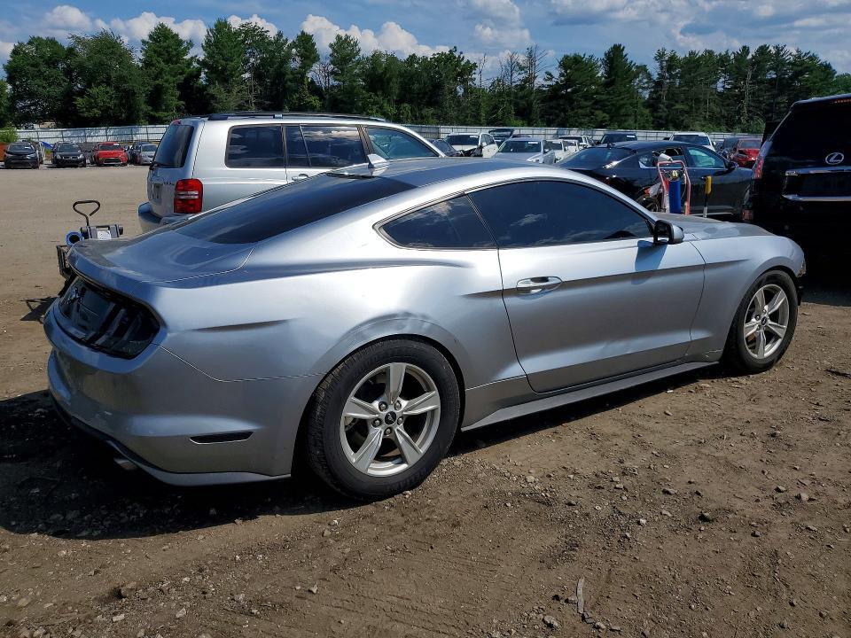 2020 FORD MUSTANG — Фото 3 из 12