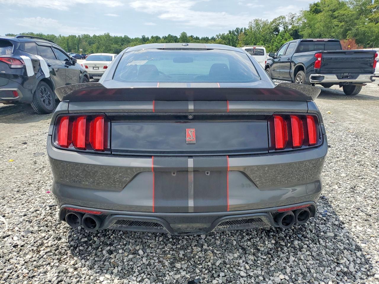 2016 FORD MUSTANG SHELBY GT350 — Фото 6 из 12