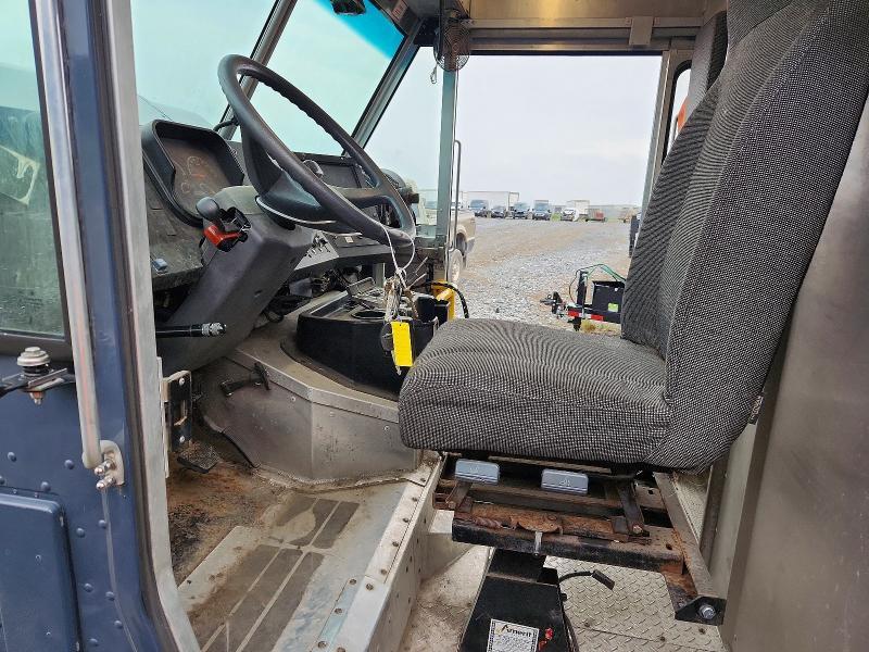 4UZAC2EA2LCMG2434 2020 FREIGHTLINER MT45 CHASSIS photo no. 7