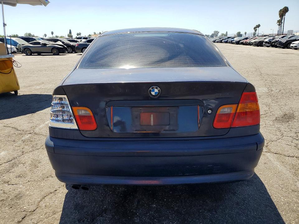 WBAAZ33453PH34381 2003 BMW 325 photo no. 6