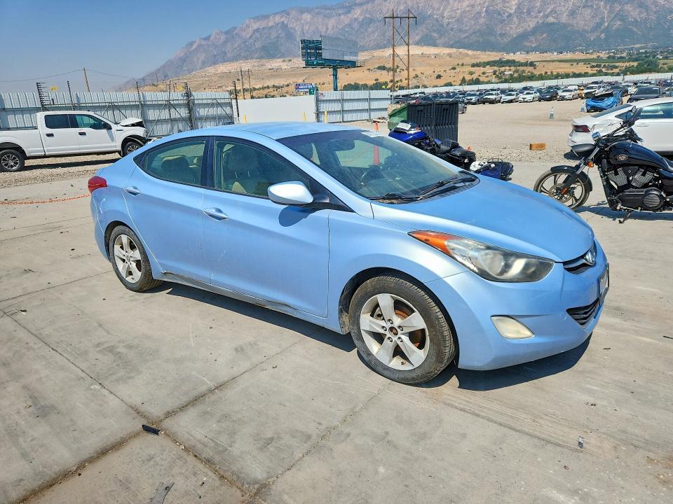 2012 HYUNDAI ELANTRA — Фото 4 из 12