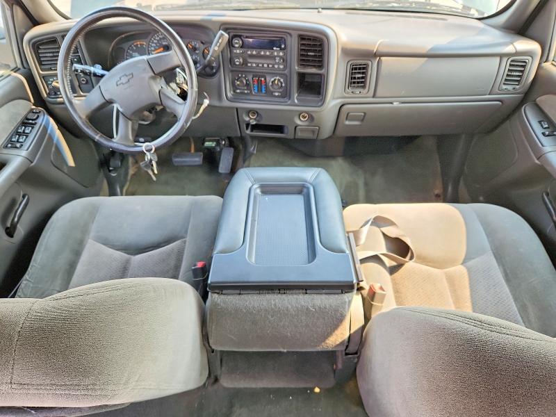 2003 CHEVROLET SILVERADO K2500 HEAVY DUTY — Фото 8 из 12