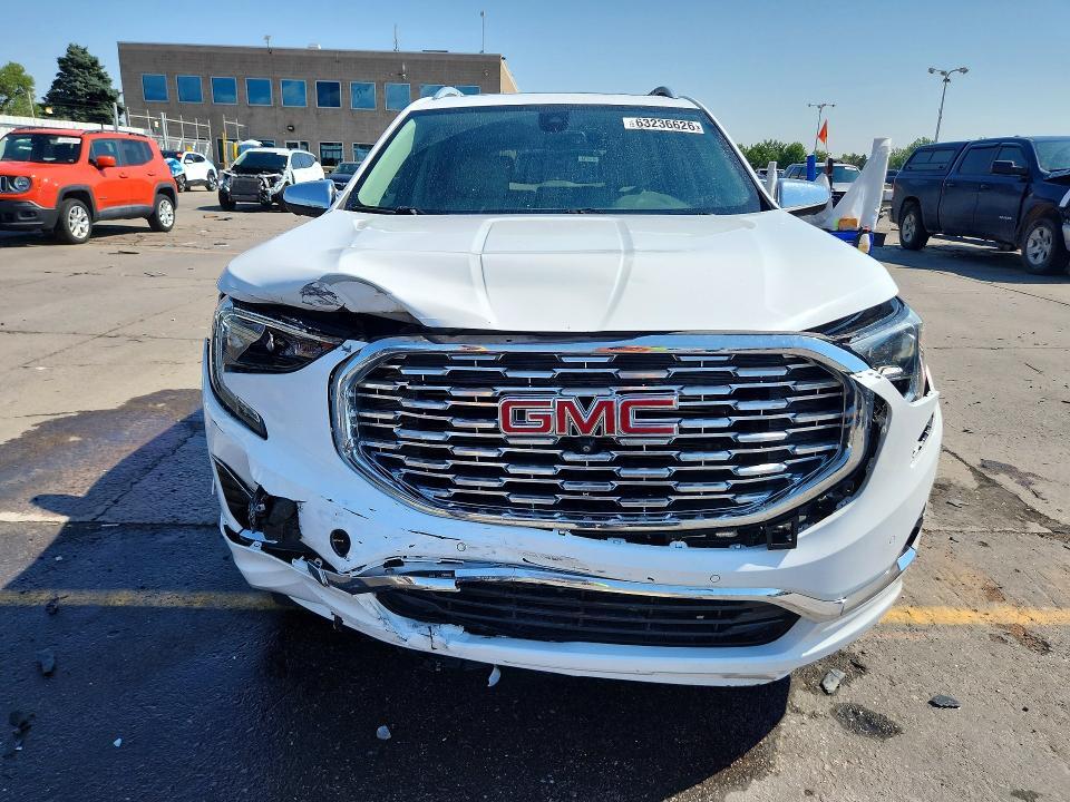 2020 GMC TERRAIN DENALI — Фото 5 из 13