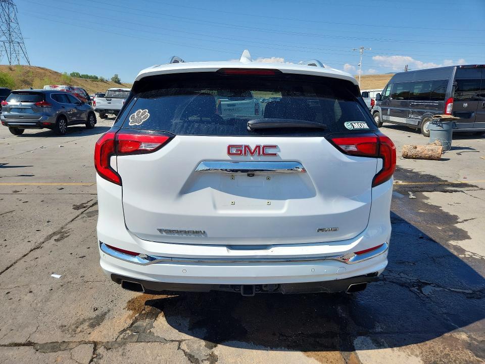 2020 GMC TERRAIN DENALI — Фото 6 из 13
