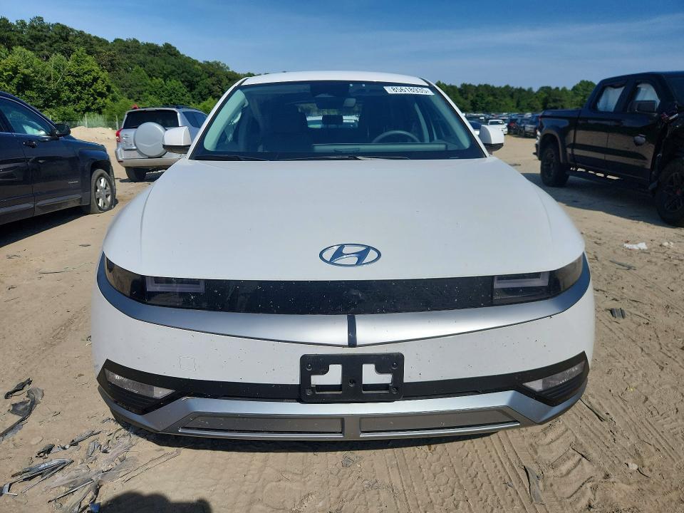2024 HYUNDAI IONIQ 5 SE — Фото 5 из 13