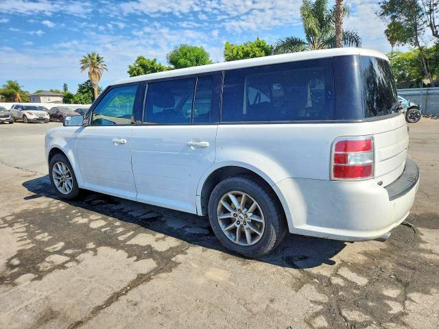 2FMGK5B84GBA12570 2016 FORD FLEX photo no. 2