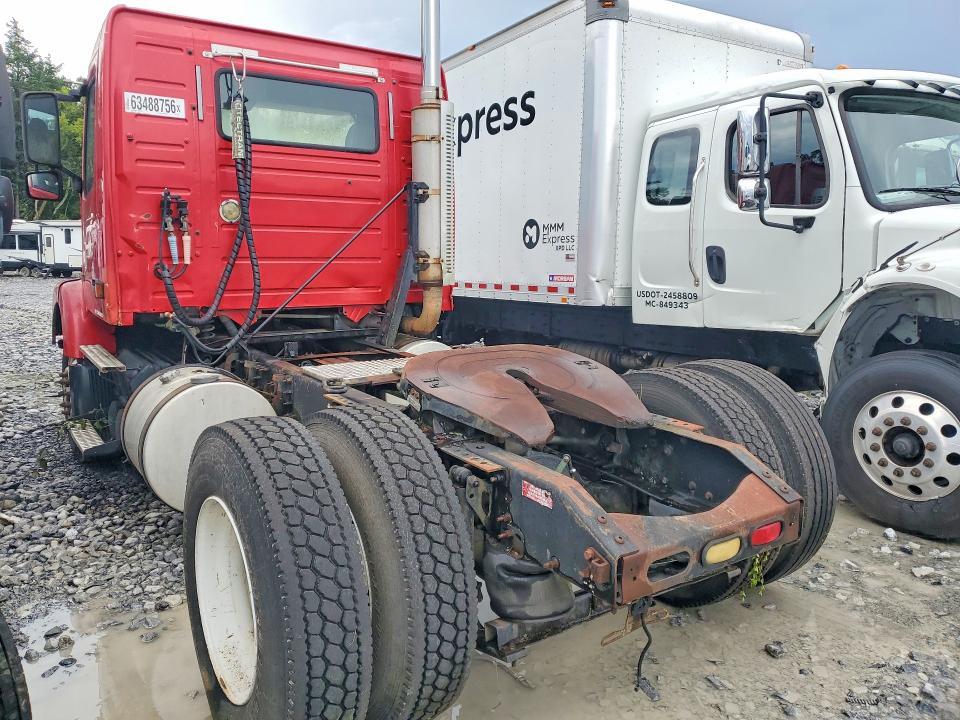 2005 VOLVO VNM SEMI TRUCK — Фото 2 из 13