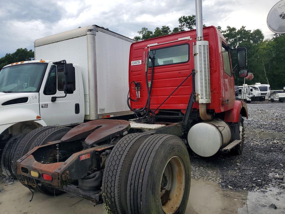 2005 VOLVO VNM SEMI TRUCK — Фото 3 из 13