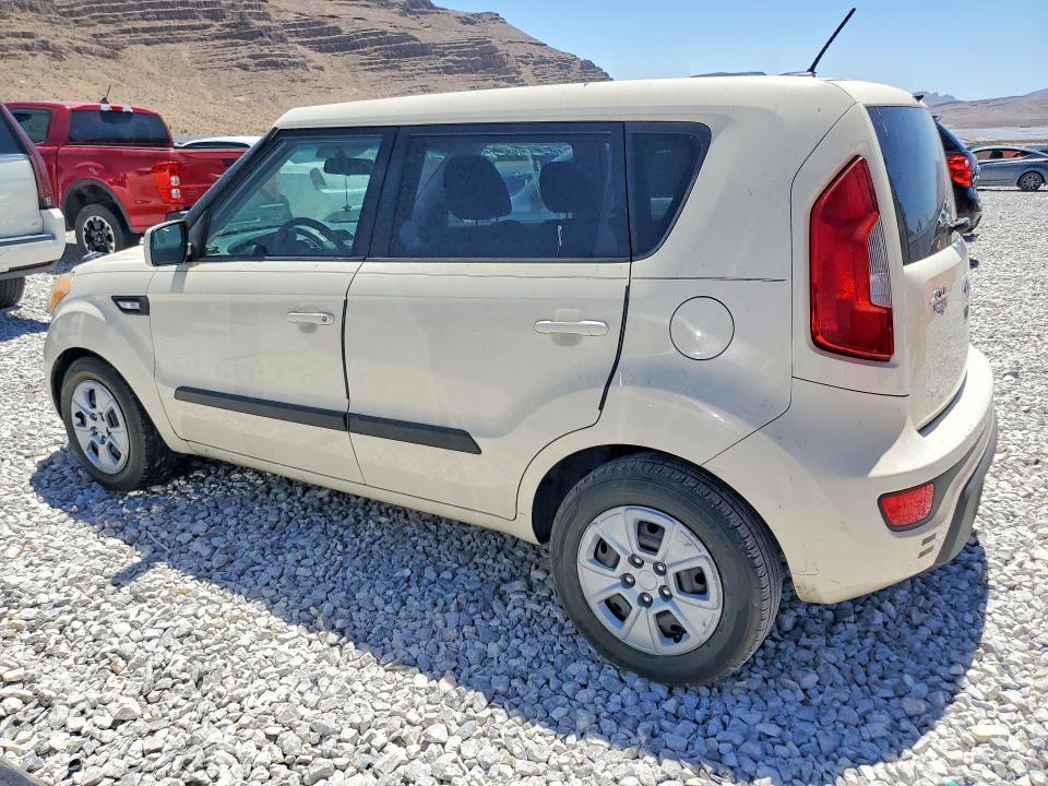 KNDJT2A57C7391371 2012 KIA SOUL photo no. 2