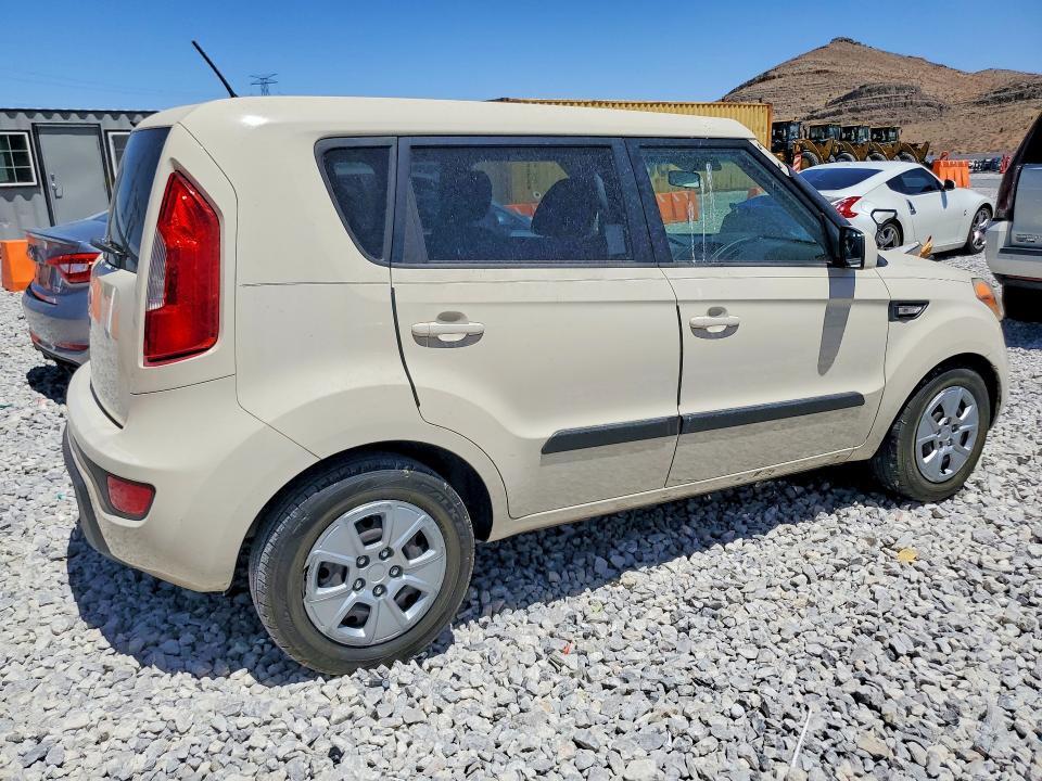 KNDJT2A57C7391371 2012 KIA SOUL photo no. 3