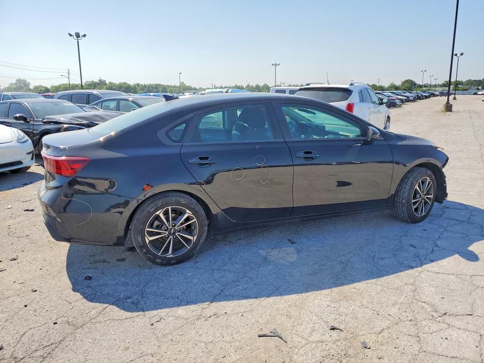 2024 KIA FORTE LXS — Фото 3 из 13