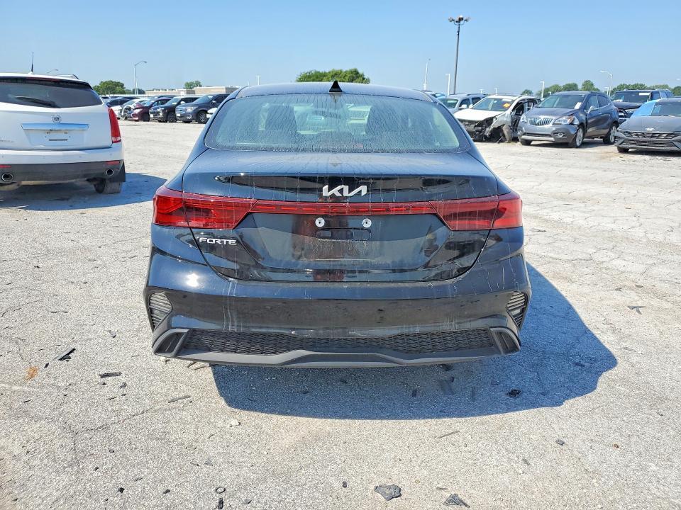 2024 KIA FORTE LXS — Фото 6 из 13