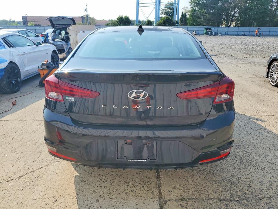 2020 HYUNDAI ELANTRA SEL — Фото 6 из 12
