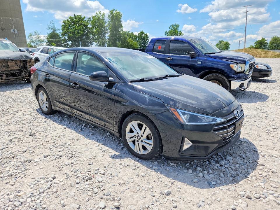 2020 HYUNDAI ELANTRA SEL — Фото 4 из 12