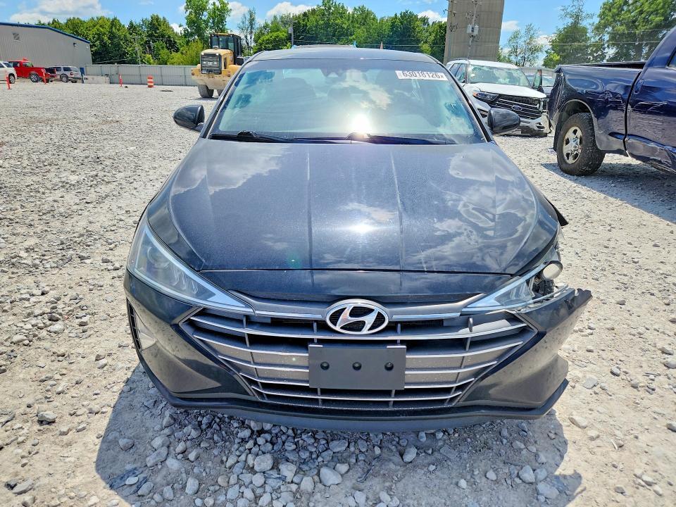 2020 HYUNDAI ELANTRA SEL — Фото 5 из 12