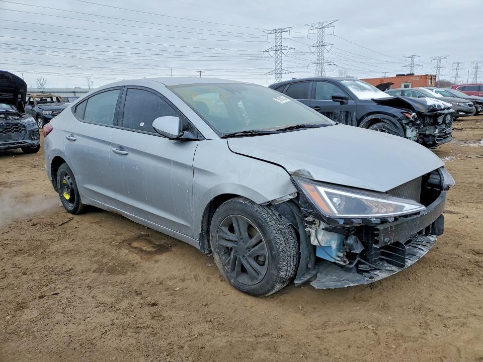 2020 HYUNDAI ELANTRA SEL — Фото 4 из 13