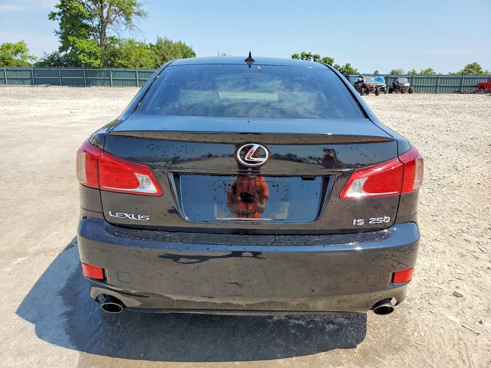 2009 LEXUS IS250 — Фото 6 из 12
