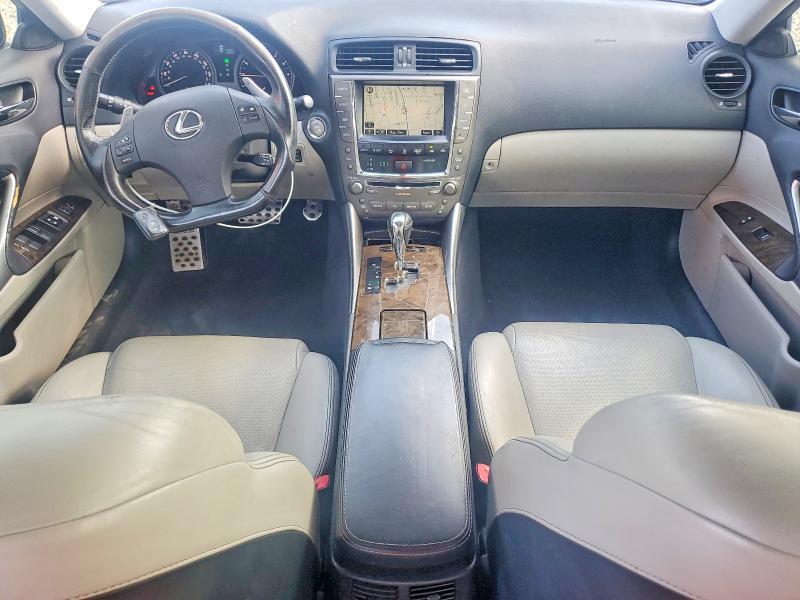2009 LEXUS IS250 — Фото 8 из 12