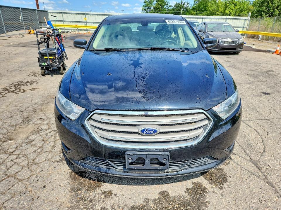 2016 FORD TAURUS SE — Фото 5 из 12