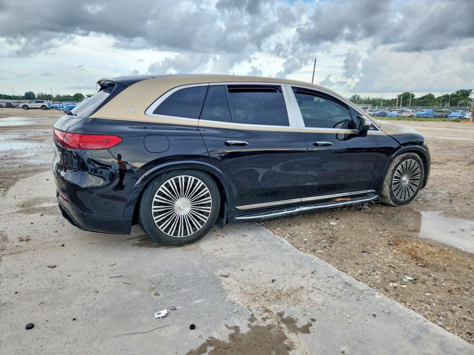 2024 MERCEDES-BENZ EQS SUV 680 4MATIC MAYBACH — Фото 3 из 13