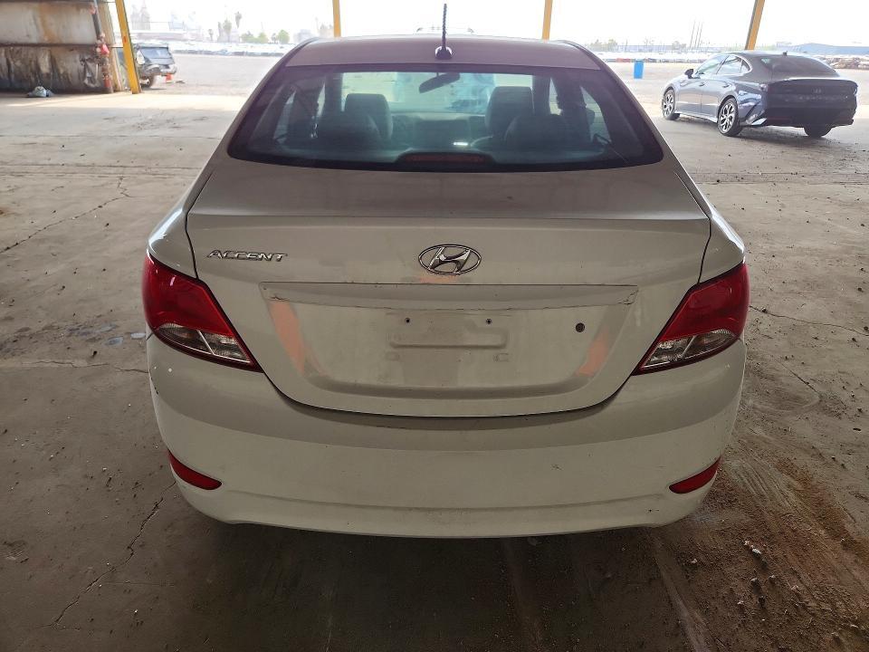 2016 HYUNDAI ACCENT SE — Фото 6 из 12