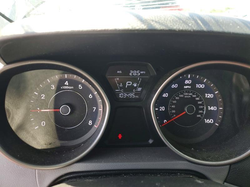 2016 HYUNDAI ELANTRA SE — Фото 9 из 12