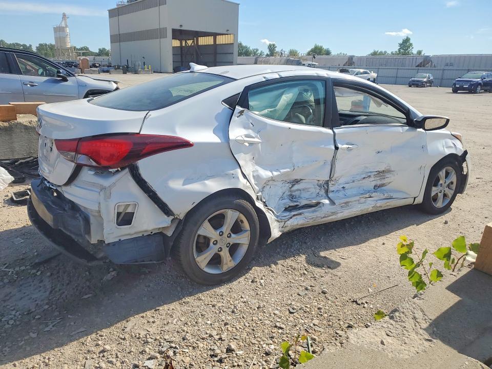 2016 HYUNDAI ELANTRA VALUE EDITION — Фото 3 из 13