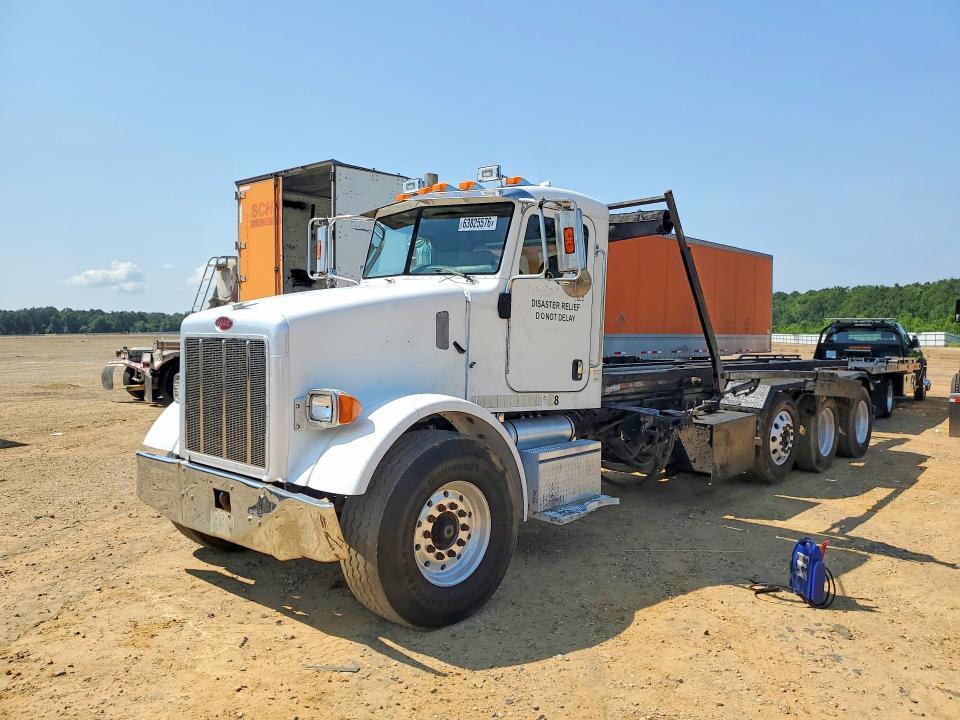 2006 PETERBILT 357 ROLL-OFF CONTAINER TRUCK