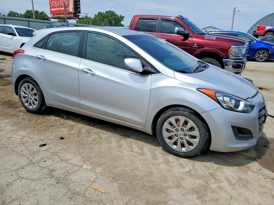 2016 HYUNDAI ELANTRA GT BASE — Фото 4 из 12