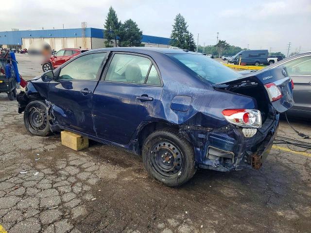 2T1BU4EE8CC828719 2012 TOYOTA COROLLA photo no. 2