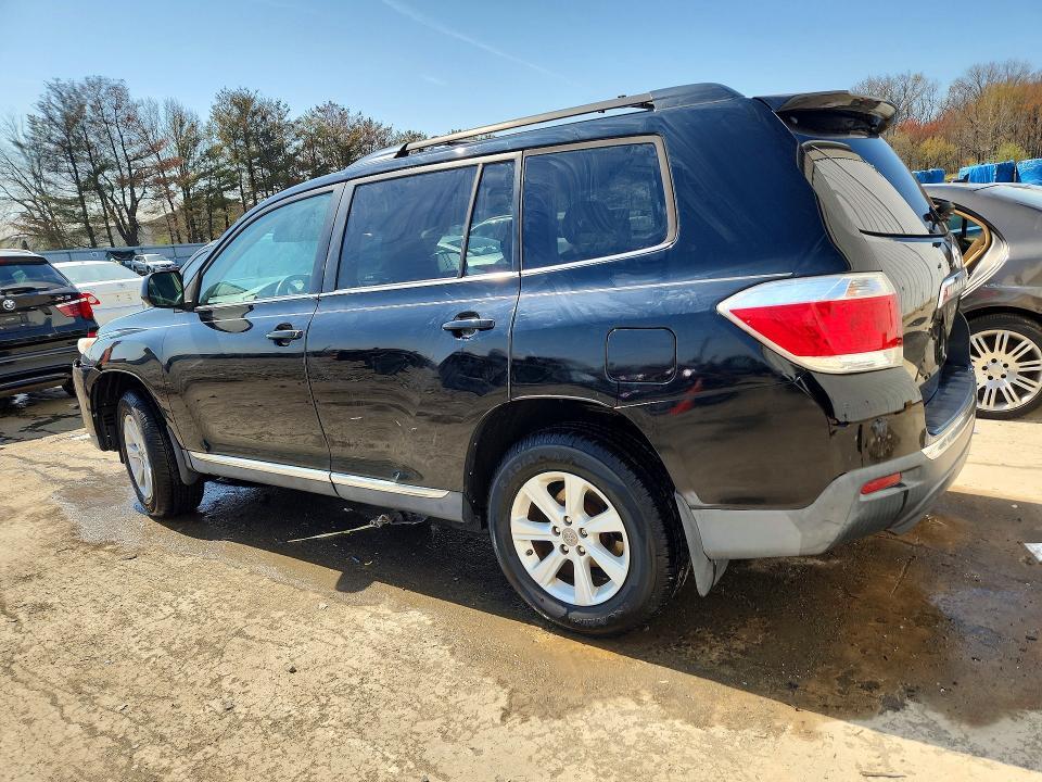 2012 TOYOTA HIGHLANDER SE — Фото 2 из 13