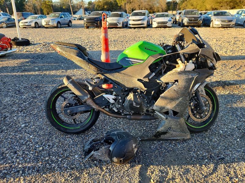 JKAEXKG13LDA65169 2020 KAWASAKI EX400 photo no. 1