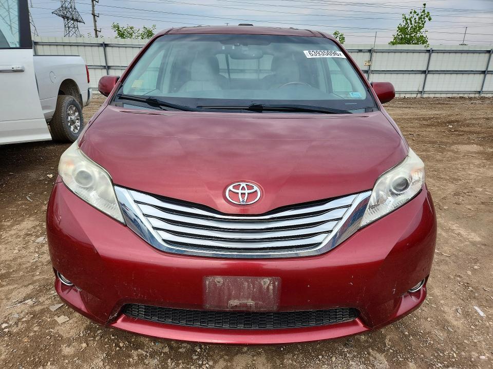 2012 TOYOTA SIENNA LIMITED 7-PASSENGER — Фото 5 из 12