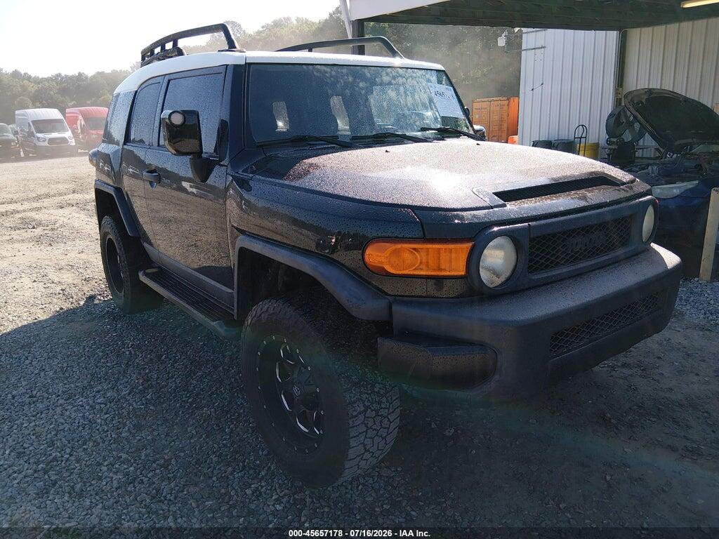 JTEZU4BFXBK011045 2011 TOYOTA FJ CRUISER photo no. 1