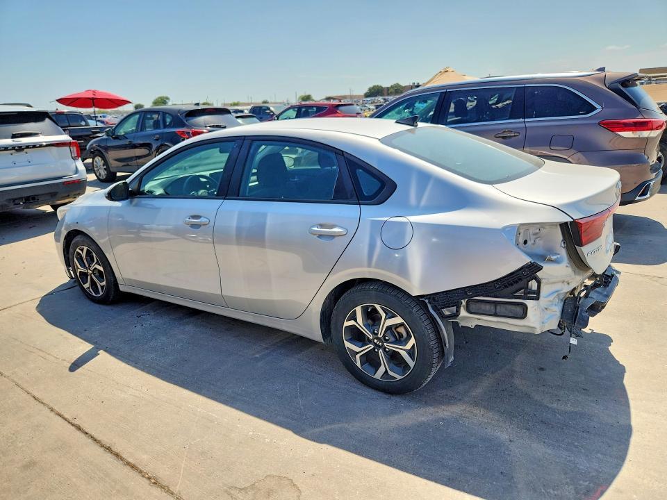 2020 KIA FORTE LXS — Фото 2 из 12
