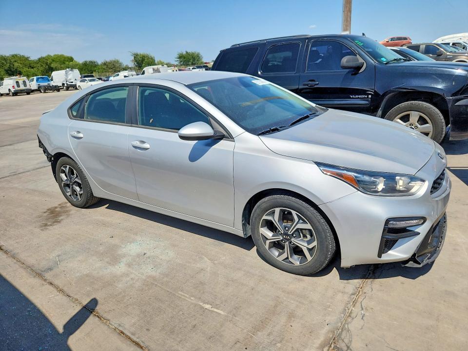 2020 KIA FORTE LXS — Фото 4 из 12