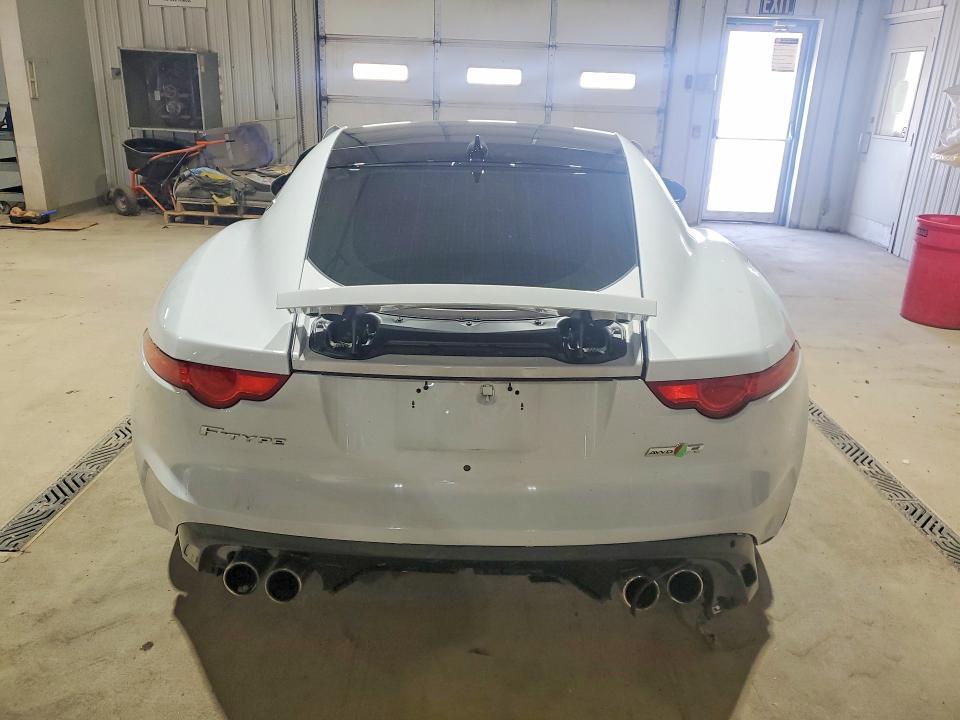 2016 JAGUAR F-TYPE R — Фото 6 из 12