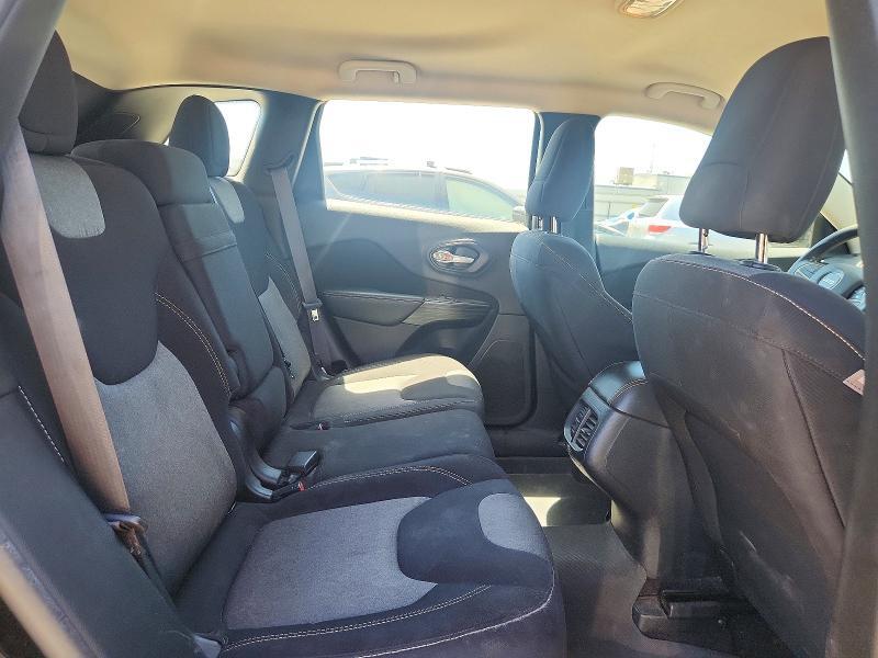 1C4PJMAB1GW282840 2016 JEEP CHEROKEE photo no. 10