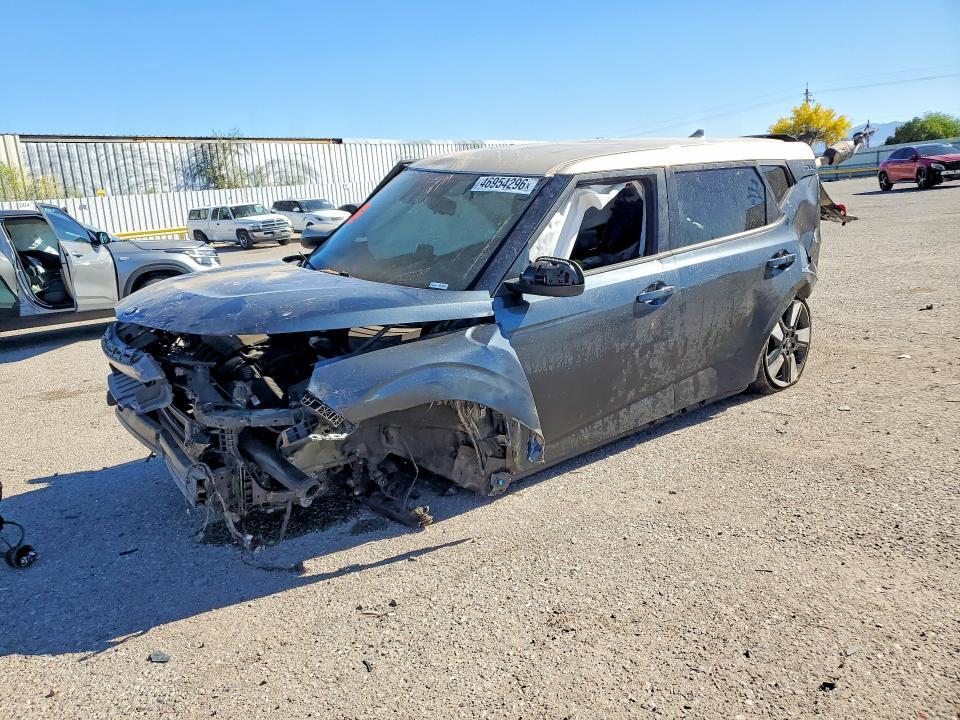 KNDJ33AU5L7012378 2020 KIA SOUL photo no. 1