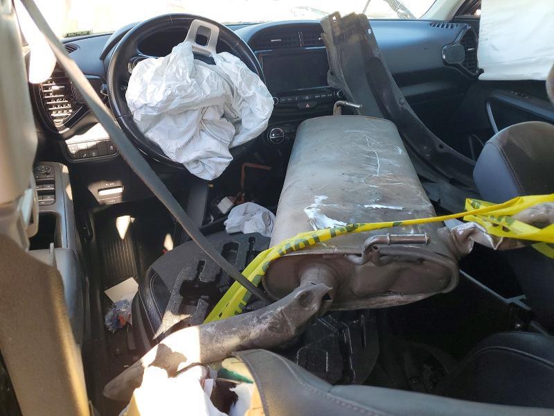 KNDJ33AU5L7012378 2020 KIA SOUL photo no. 8