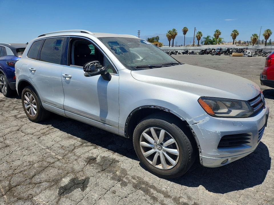 2012 VOLKSWAGEN TOUAREG V6 TDI — Фото 4 из 12