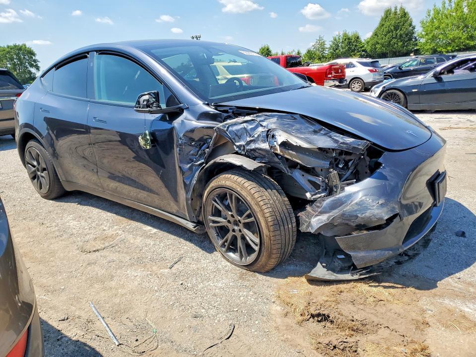 7SAYGDEE2RF130180 2024 TESLA MODEL Y photo no. 4