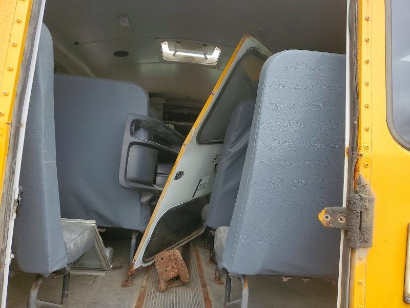 2010 CHEVROLET EXPRESS CU - SCHOOL BUS — Фото 9 из 10