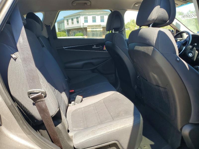 2016 KIA SORENTO LX — Фото 11 из 13