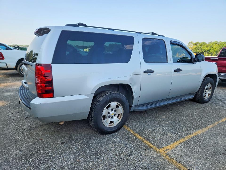 2010 CHEVROLET SUBURBAN C1500 LS — Фото 3 из 13