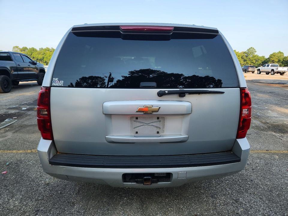 2010 CHEVROLET SUBURBAN C1500 LS — Фото 6 из 13