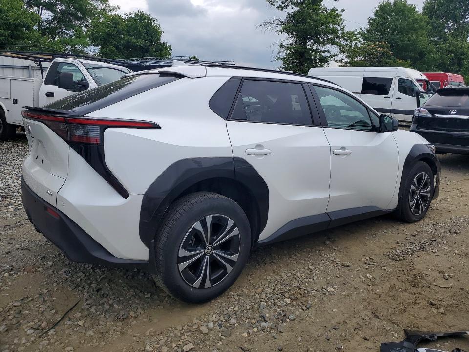 2024 TOYOTA BZ4X XLE — Фото 3 из 13